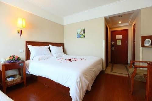 Greentree Inn Shanghai Jiangpu Business Hotel Exteriér fotografie