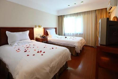 Greentree Inn Shanghai Jiangpu Business Hotel Exteriér fotografie