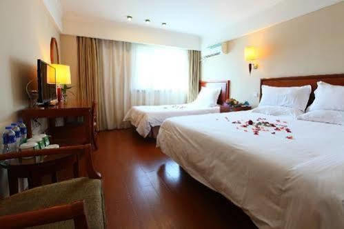 Greentree Inn Shanghai Jiangpu Business Hotel Exteriér fotografie