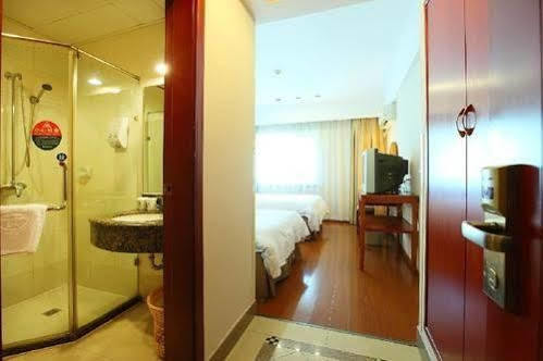 Greentree Inn Shanghai Jiangpu Business Hotel Exteriér fotografie